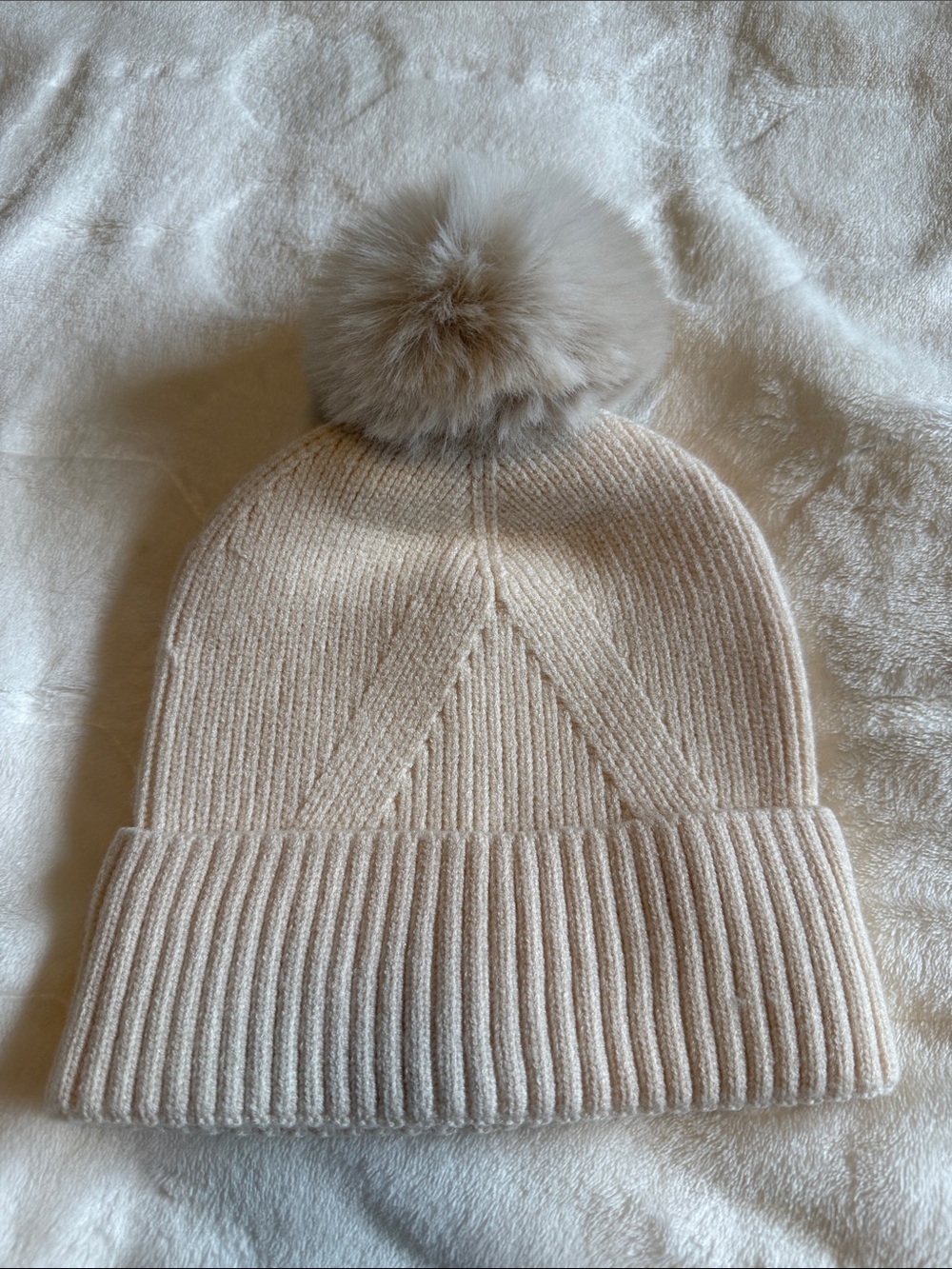 Vince Camuto Cream Knit Beanie with Faux-Fur Pom